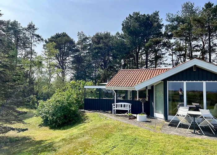 Med Vandudsigt Bøtø By